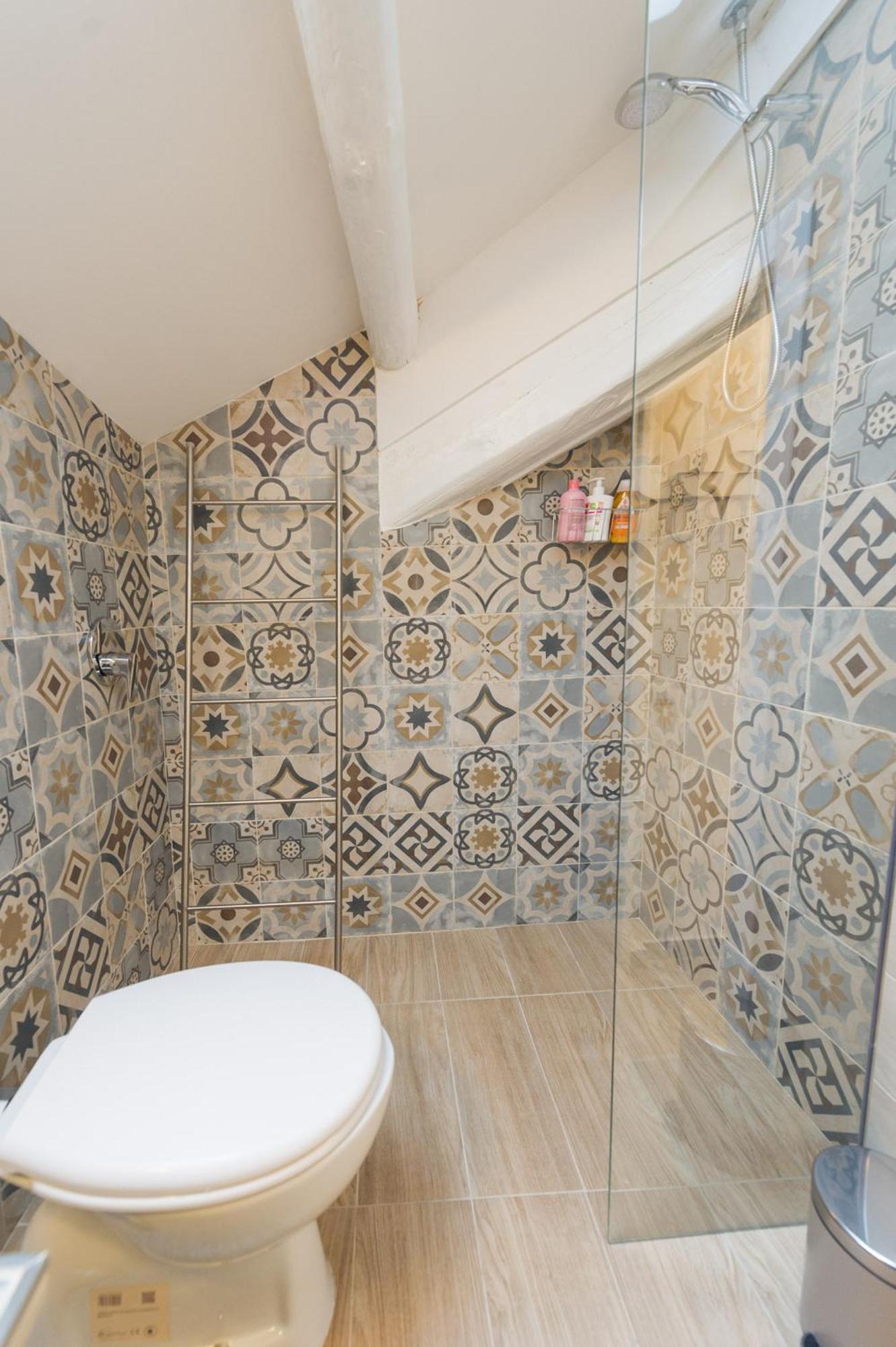 Appartement Deluxe Attic For 2, With Amazing Terrace And Poweful Wi-fi - Very Near The Metro, Position, Very Well Connected To Train Stations And Malpensa, Linate And Begramo Airports Milan